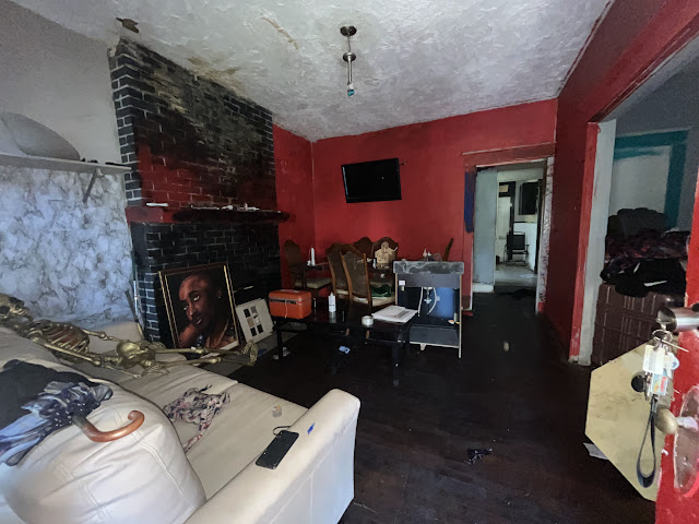 2207 Oakdale Ave: main photo
