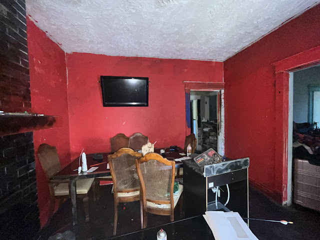 2207 Oakdale Ave: photo 2