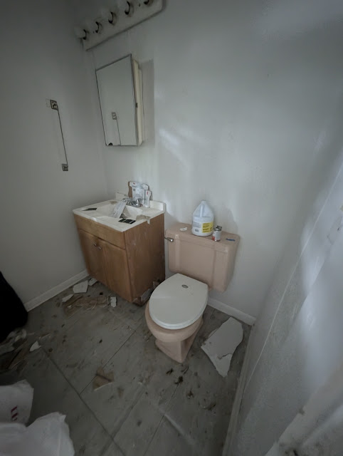 2113 W Howett St: photo 17