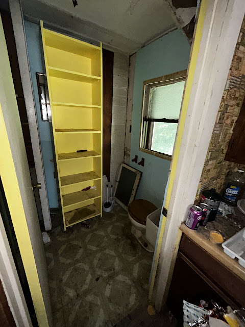 2209 Edwards St: photo 13