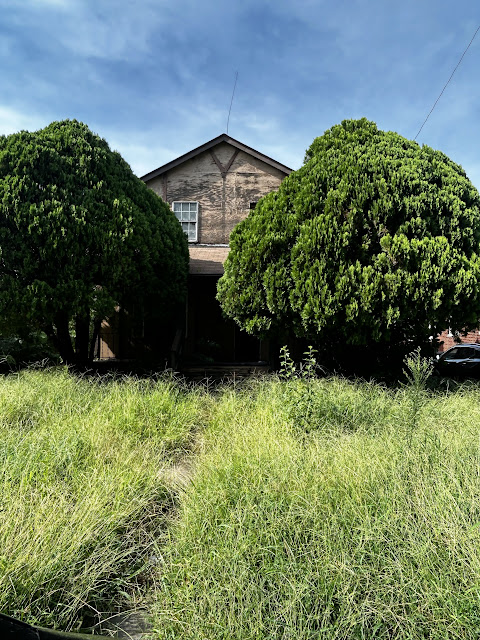 2209 Edwards St: main photo