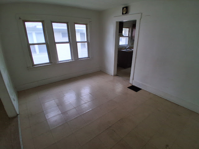 765 W Division St: photo 14