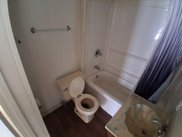 765 W Division St: photo 21