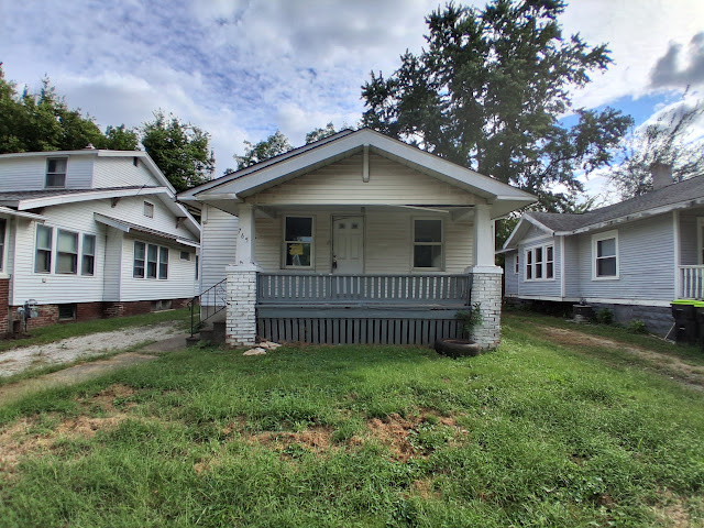765 W Division St: main photo