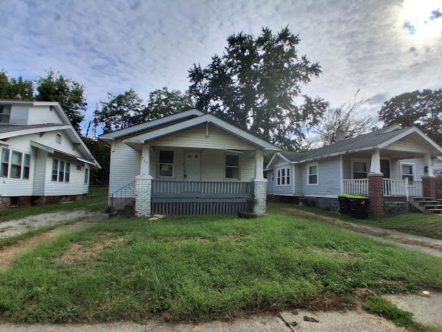 765 W Division St: photo 31