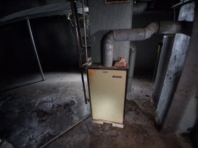 765 W Division St: photo 23