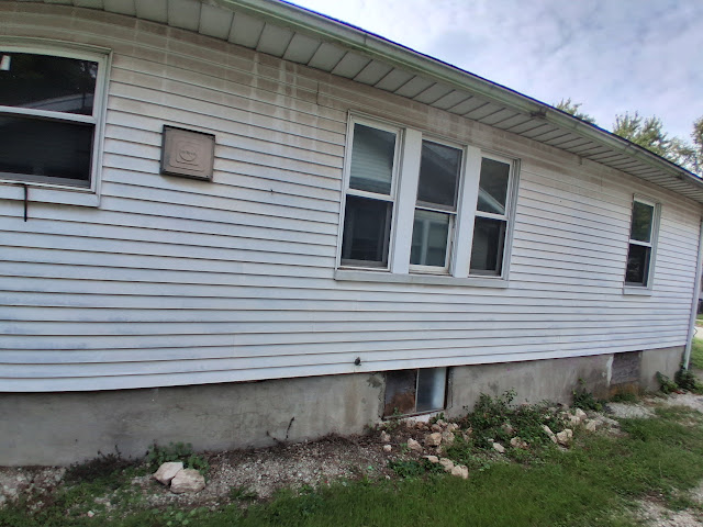 765 W Division St: photo 5