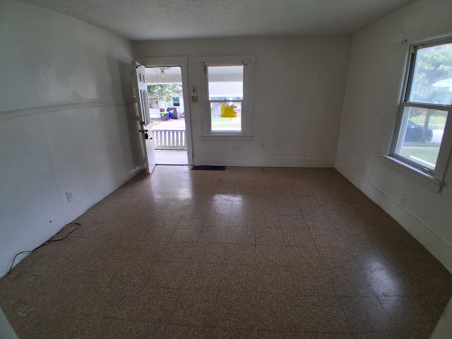 765 W Division St: photo 10