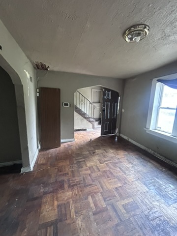 5811 Saloma Ave: photo 6