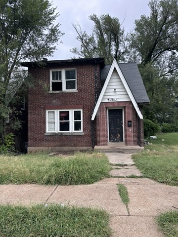 5811 Saloma Ave: photo 2