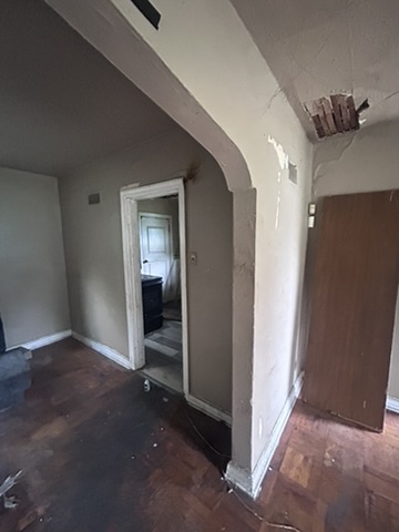 5811 Saloma Ave: photo 7