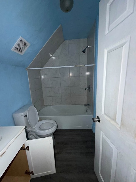 77 Manly St: photo 8