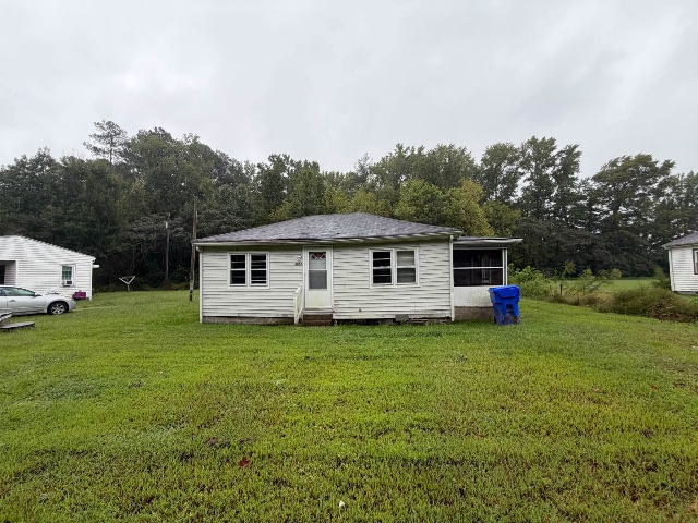 300 Lummis Rd Unit C: main photo