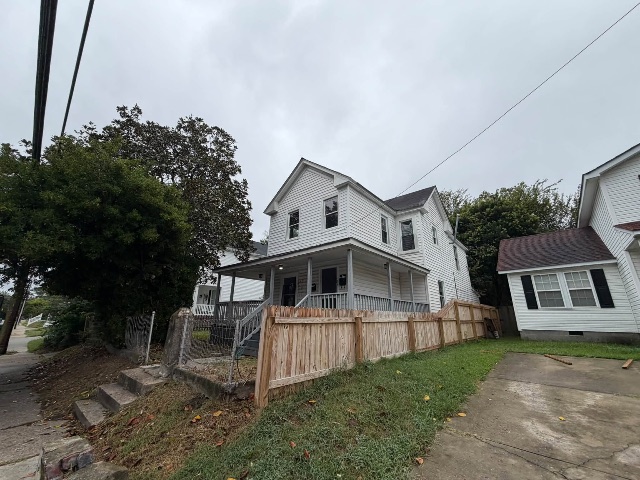 1120 35th St: main photo