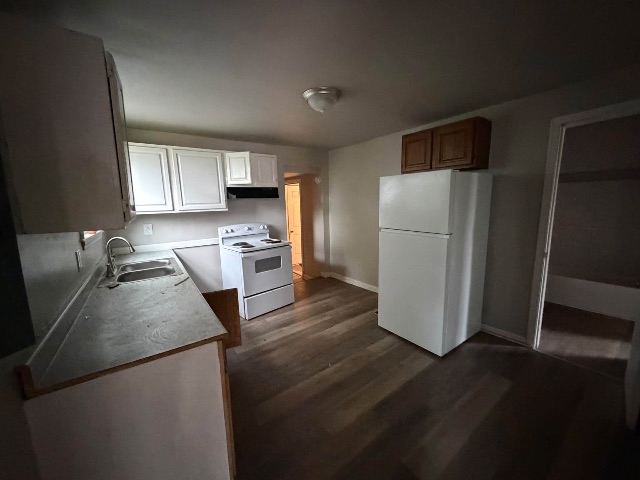 1120 35th St: photo 4