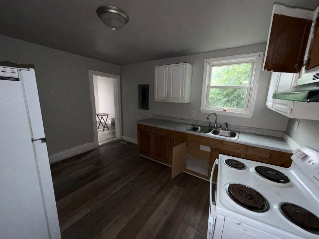 1120 35th St: photo 5