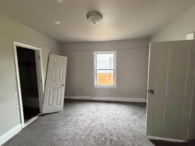 1120 35th St: photo 9