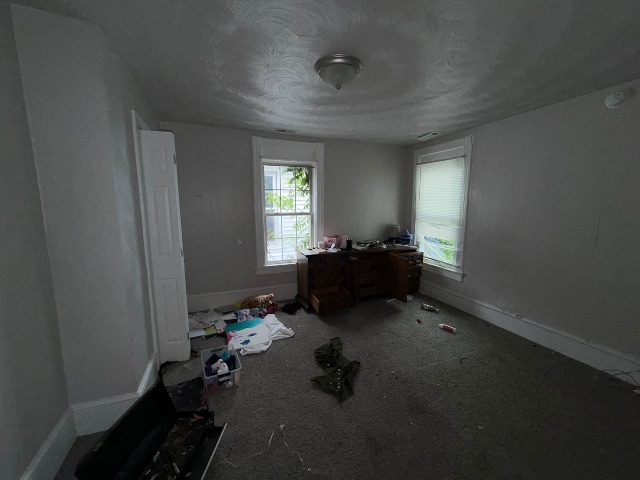 2608 Roanoke Ave: photo 5