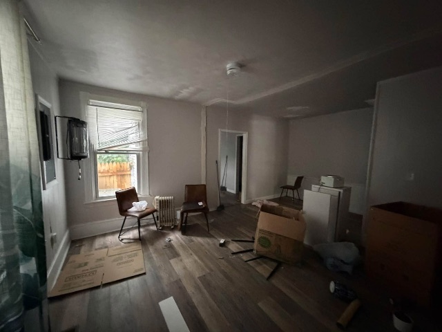 2608 Roanoke Ave: photo 3