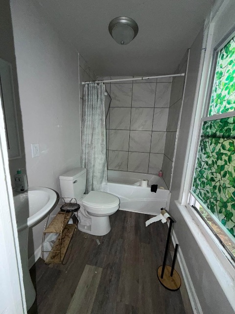 2608 Roanoke Ave: photo 11