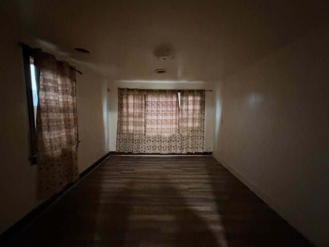 717 Downing St: photo 3