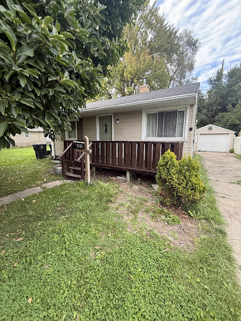 3235 Whittier St: main photo