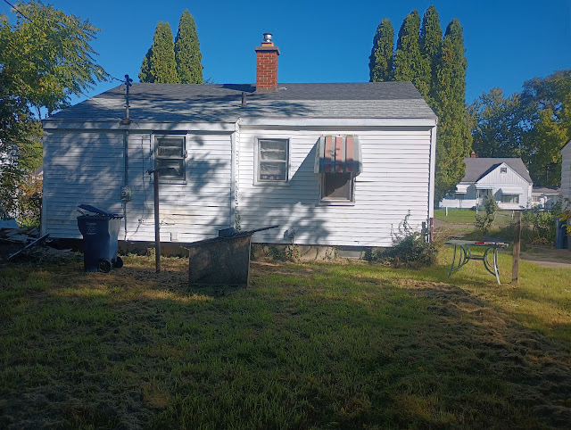 539 W Marengo Ave: photo 2