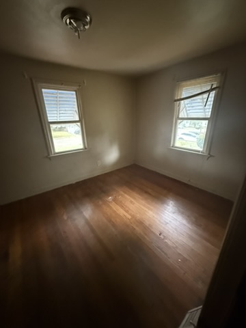 567 Glorose Dr: photo 10