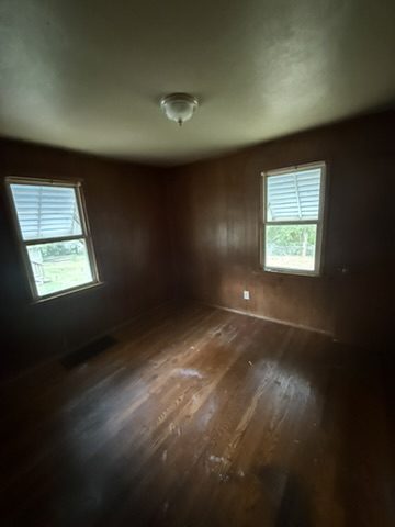 567 Glorose Dr: photo 20