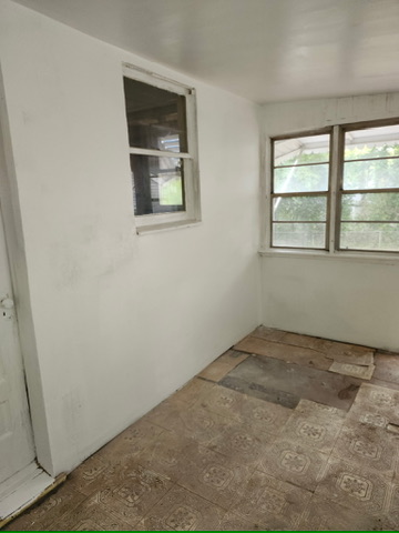 567 Glorose Dr: photo 21