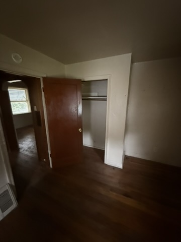 567 Glorose Dr: photo 11