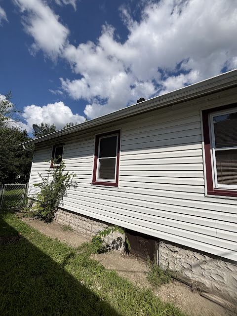 2421 W Lincoln: photo 4