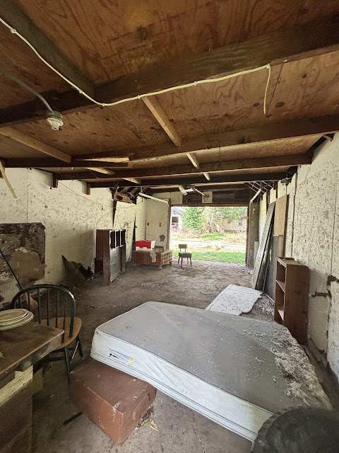 2421 W Lincoln: photo 16