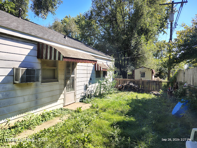 3214 W Proctor Pl: photo 2