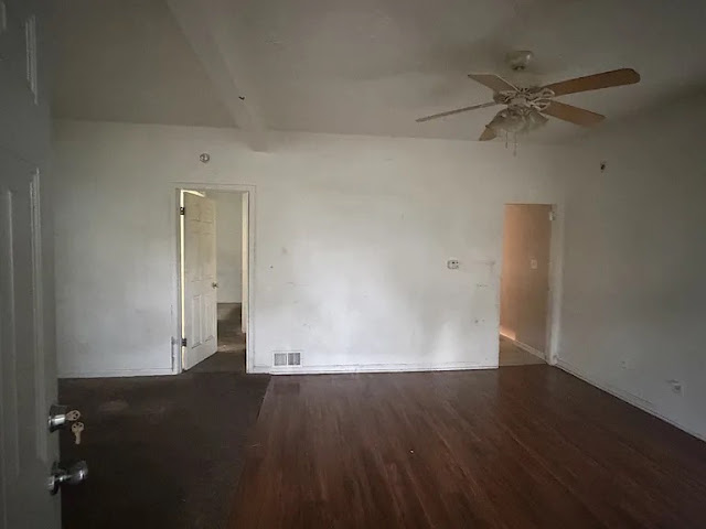 1829 W Butler St: photo 96