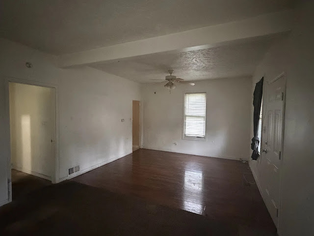 1829 W Butler St: photo 101