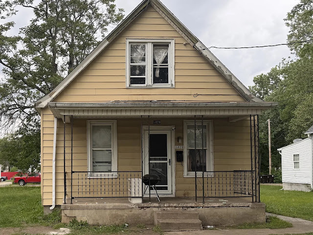1829 W Butler St: photo 88