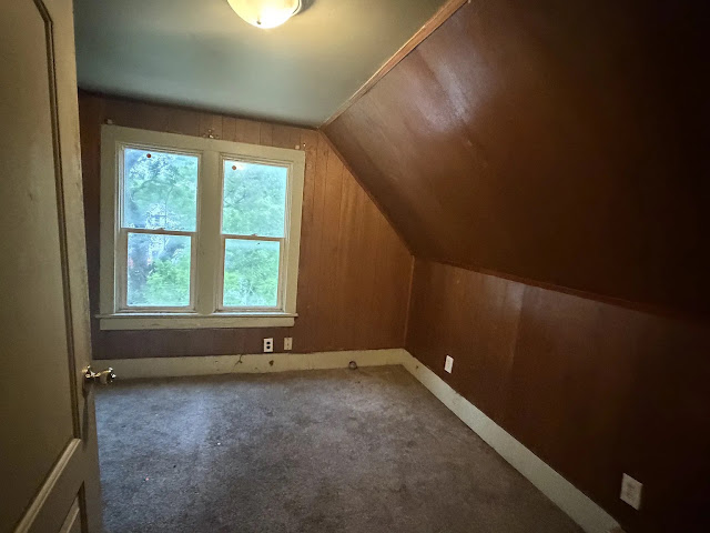 1829 W Butler St: photo 81