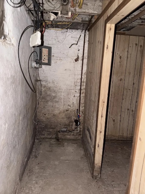 1829 W Butler St: photo 28