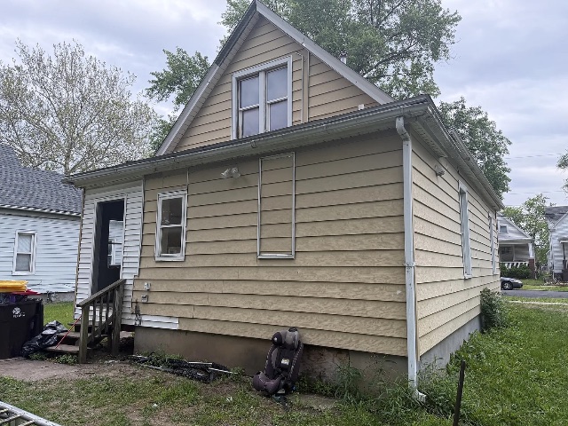 1829 W Butler St: photo 3