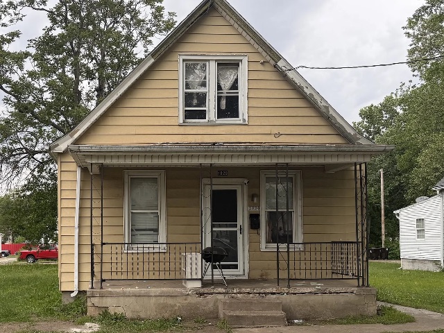 1829 W Butler St: main photo