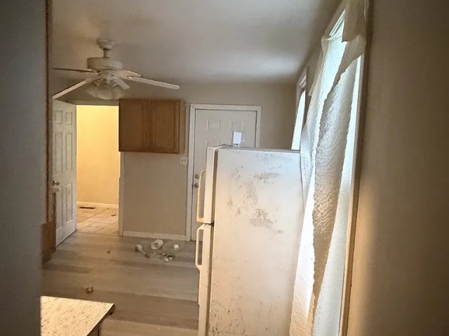 1829 W Butler St: photo 27