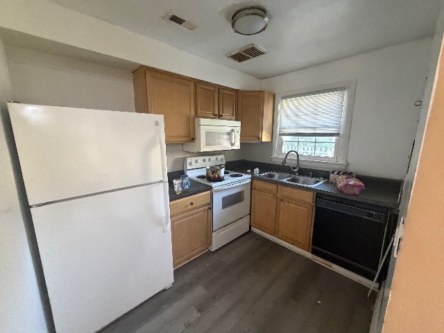 106 Florida Ave: photo 4