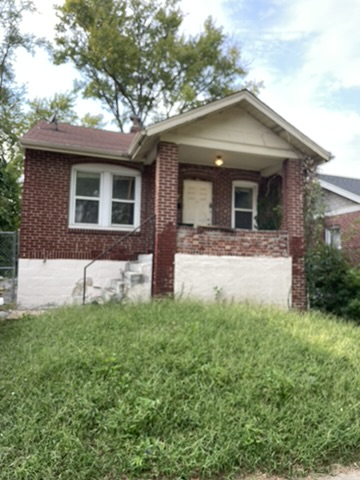 2125 68th St: main photo