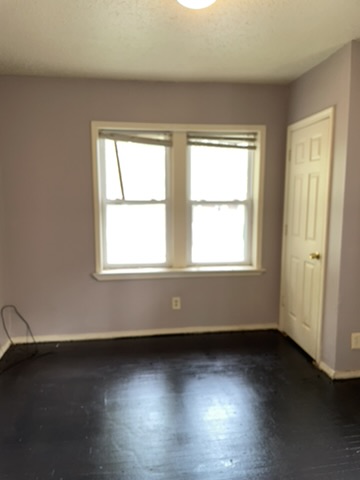 2125 68th St: photo 4