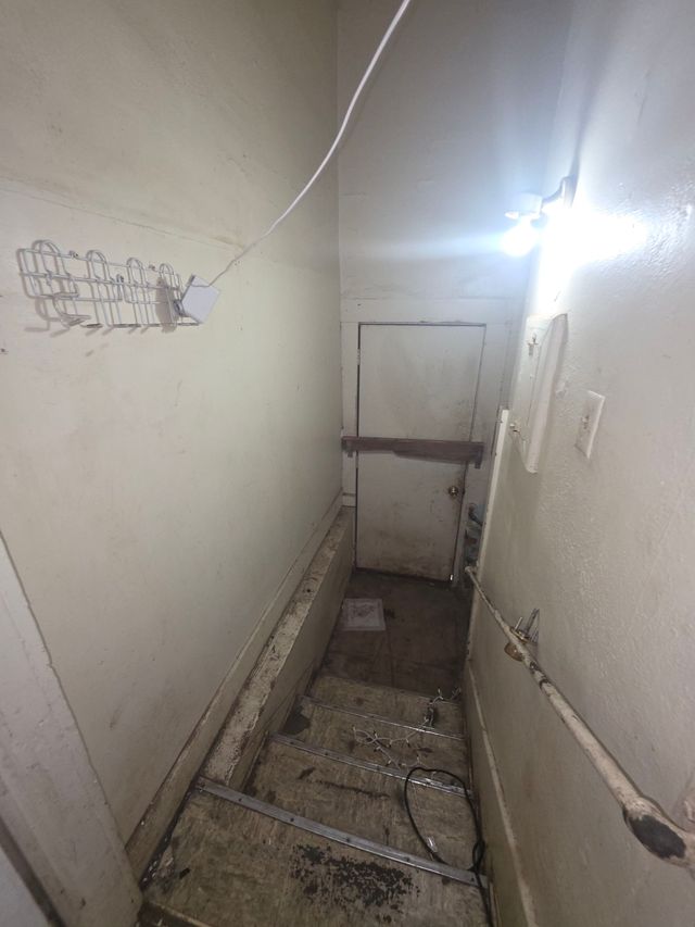 1143 E William St: photo 23