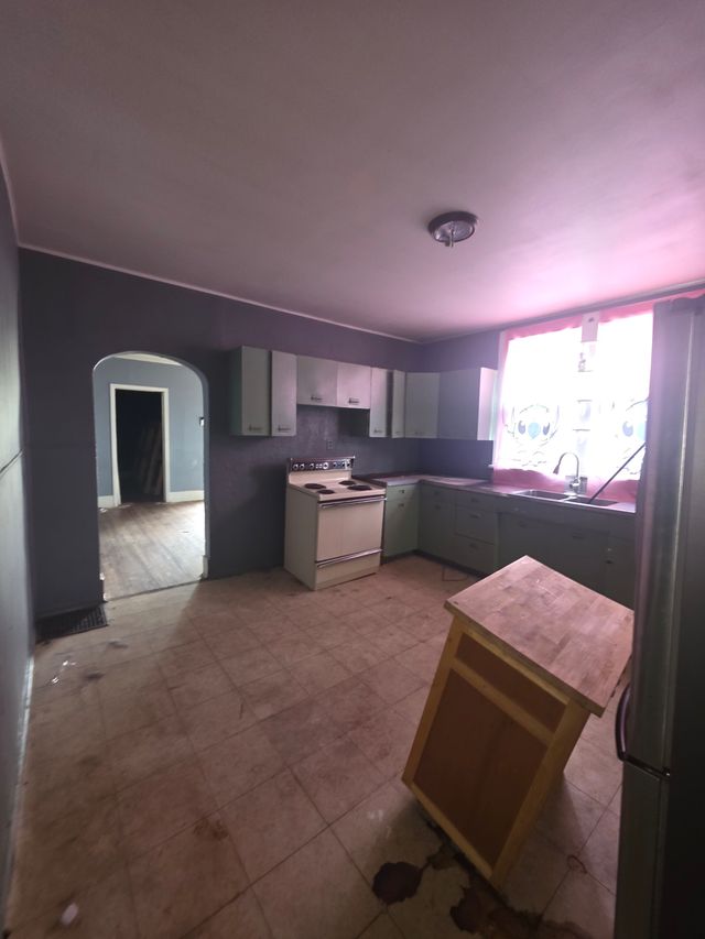 1143 E William St: photo 10
