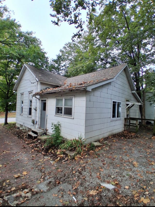 718 Harrison St: main photo