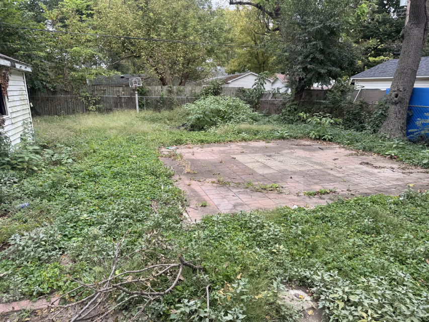 1528 E Lawrence St: photo 6