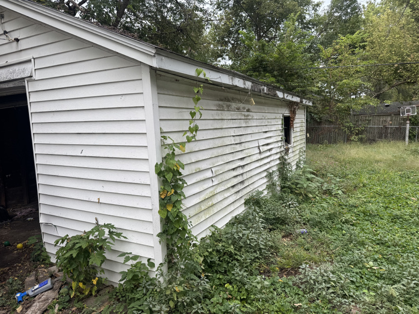 1528 E Lawrence St: photo 5